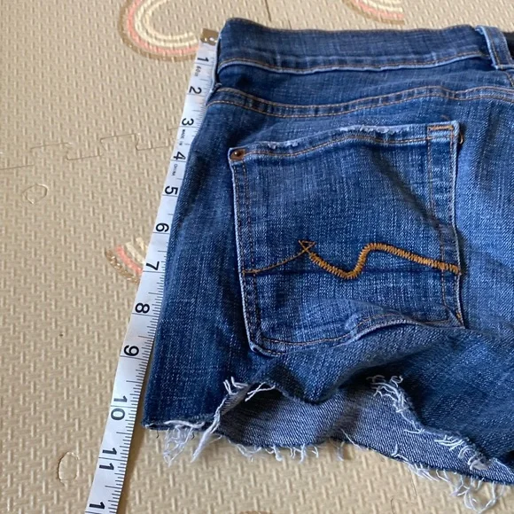 7 For All Mankind Cut Off Jean Shorts - Picture 4 of 8